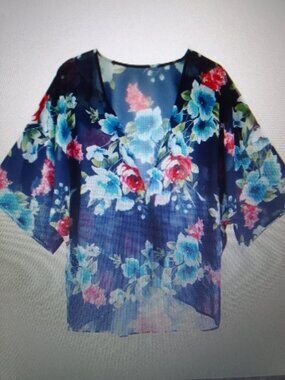 250-year celebration: Bundle golden pendant necklace&floral Kimono coverup NWT